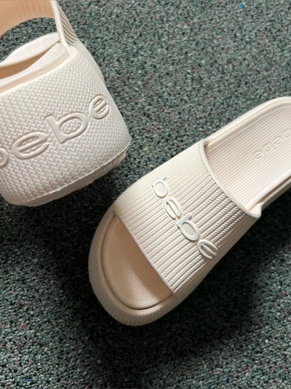 BEBE White Cream Rubber Summer Swim Platform Sandals Slides Slipper Shoes Sz 8 - Picture 2 of 16